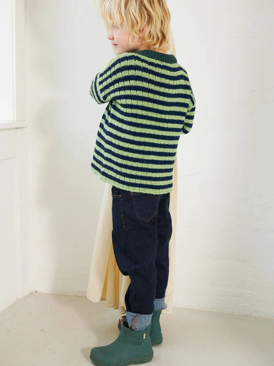 Sandnes Strikkeopskrift 2401 NR. 2 - Sedrick Sweater Junior