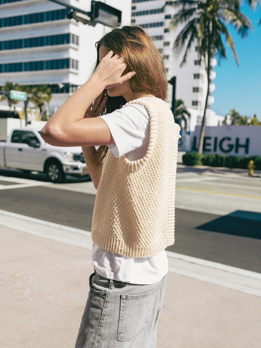 Sandnes Strikkeopskrift 2504 NR. 01 - Rose Top