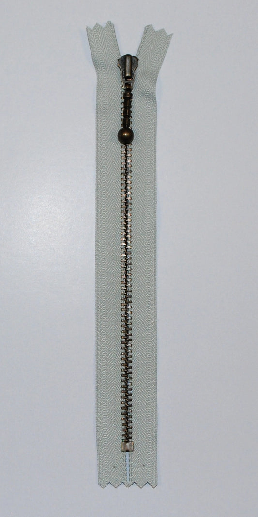 Lynlås - 23 cm - Lys grå