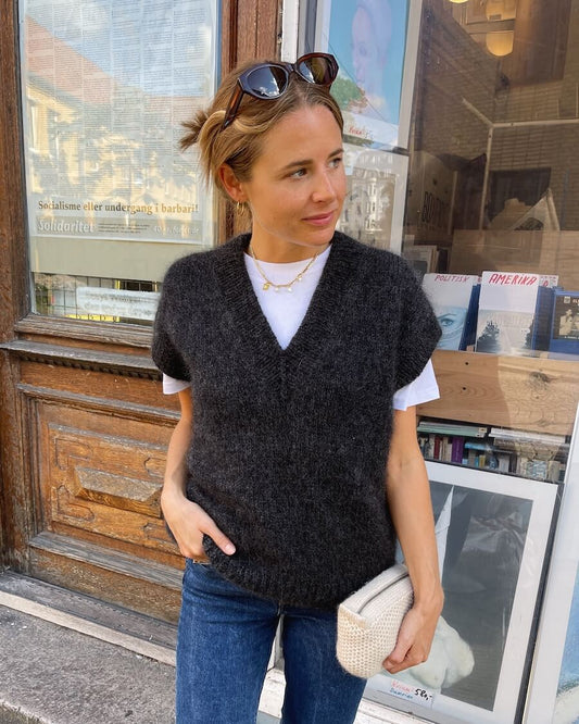 PetiteKnit - Weekend Slipover V-Neck